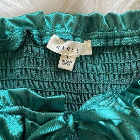 Mable Off Shoulder Satin Dress Emerald Green Size Large - Picture 5 of 6